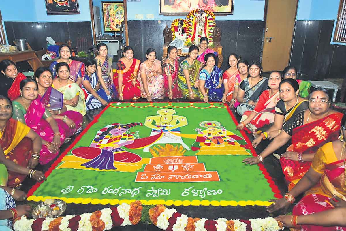 పల్లెలు, పట్టణాలకు నవ్యకాంతులు