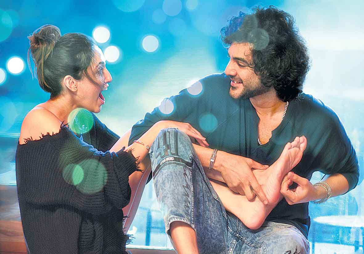 పటాస్‌ పిల్ల హంగామా