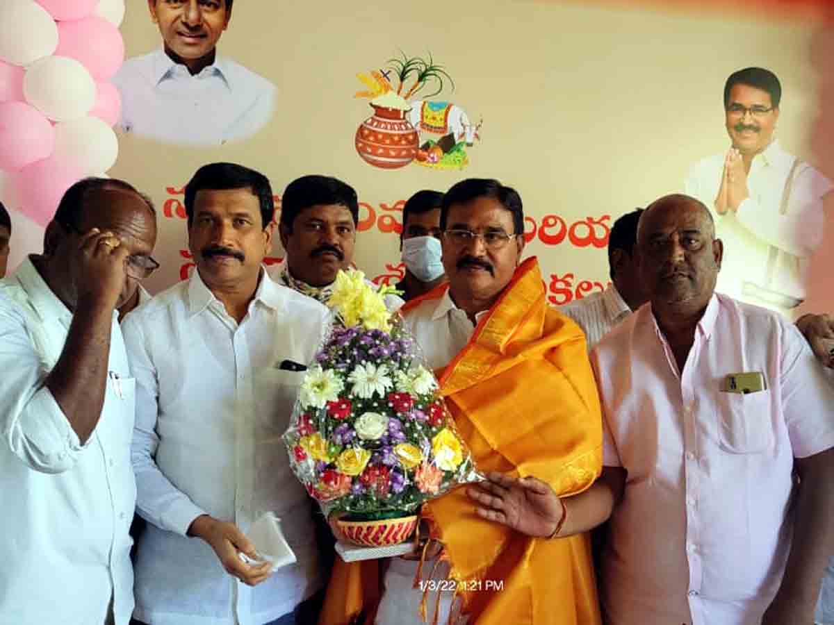 Rangareddy : నియోజకవర్గ అభివృద్ధికి సహకరించాలి.. మంత్రి నిరంజన్‌రెడ్డిని కోరిన ఎమ్మెల్యే పట్నం..