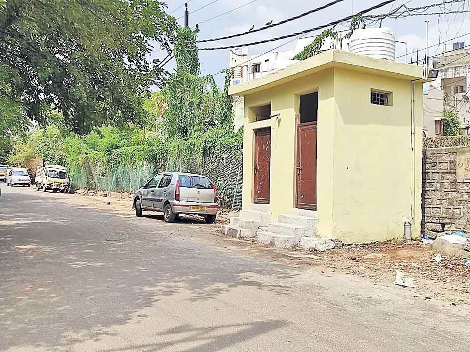 నిర్మించి వదిలేశారు