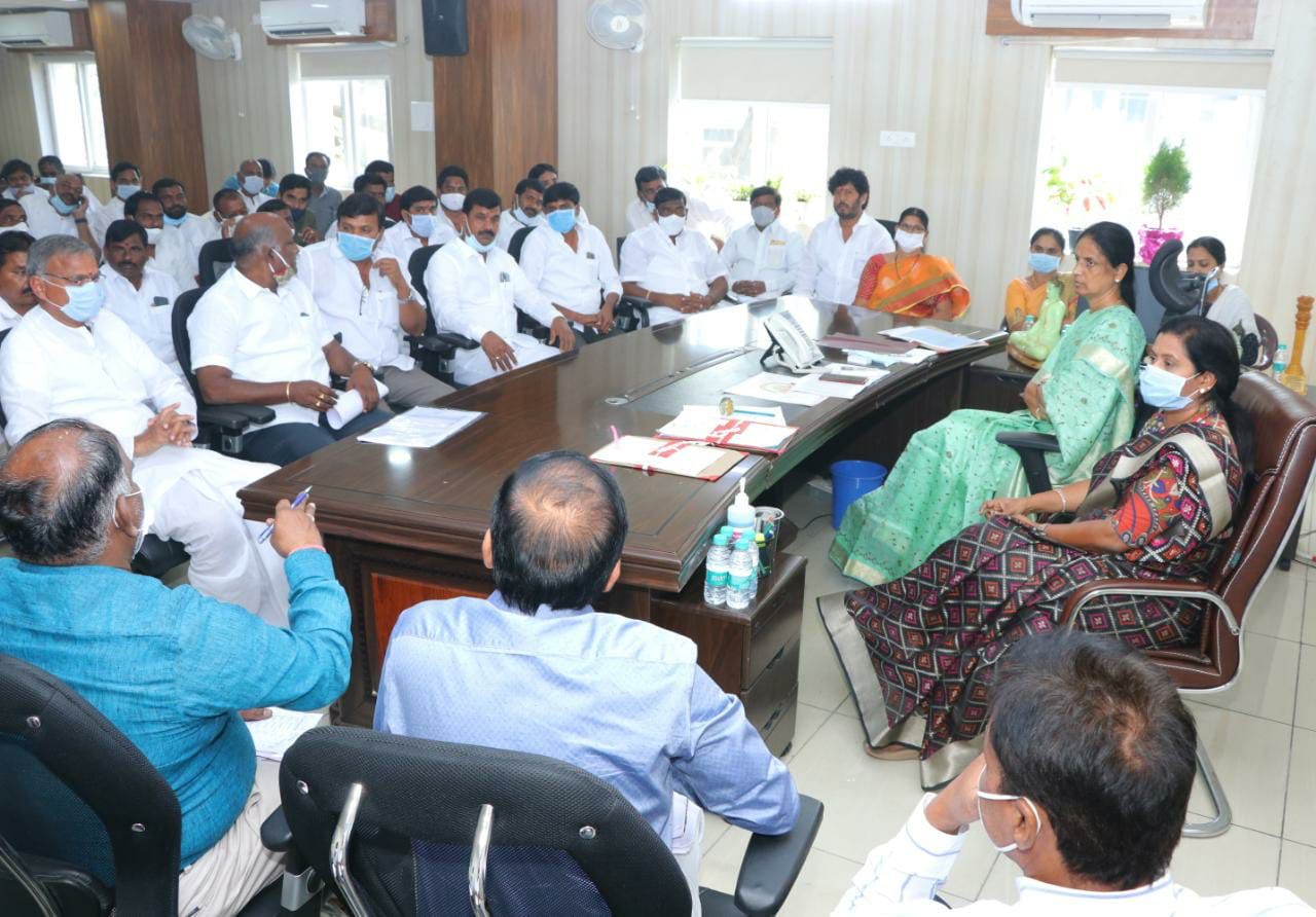 Chevella : గ్రామాల గతినే మార్చిన పల్లెప్రగతి.. సమీక్షలో మంత్రి సబితాఇంద్రారెడ్డి