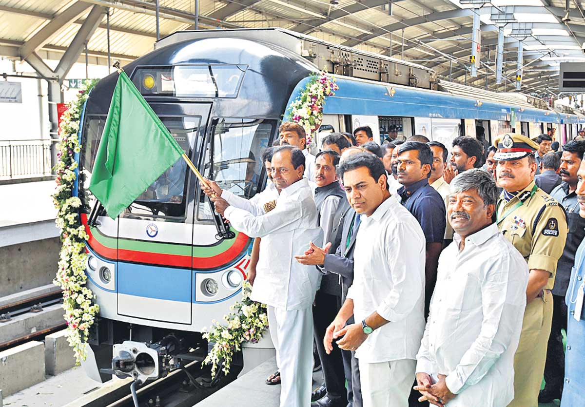 రిబ్బన్‌కట్‌తో మెట్రోకు కేంద్రం కటీఫ్‌