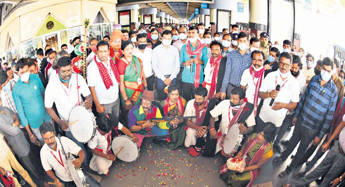 ఆర్టీసీ బస్సులను సద్వినియోగం చేసుకోండి