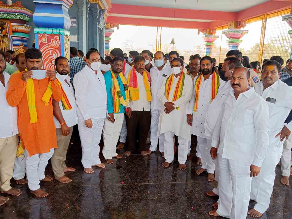 Mallanna temple : కల్యాణం.. కమణీయం… వేలాదిగా తరలివచ్చిన భక్తజనం