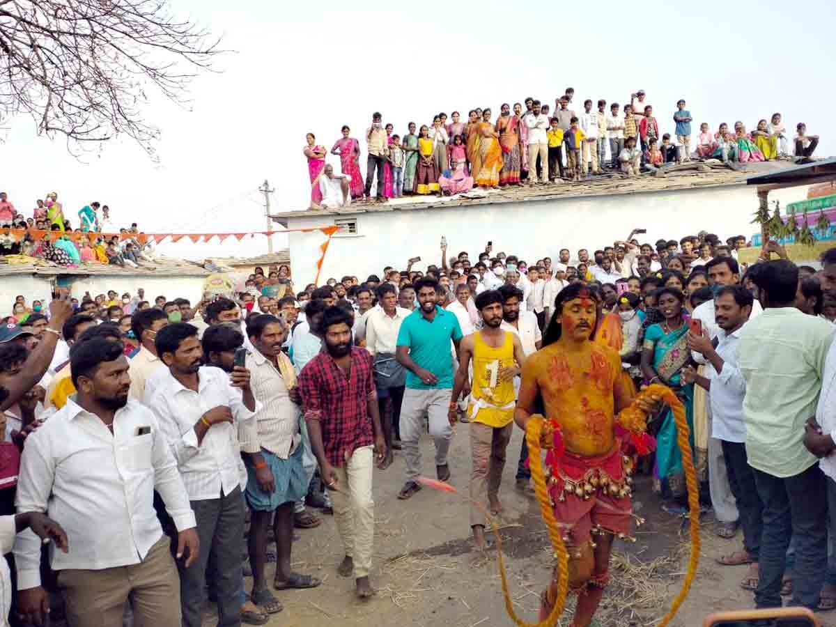 Vikarabad : ‘గొట్టిముక్కల’లో గ్రామ దేవతల ఉత్సవాలు.. భారీగా తరలి వచ్చిన గ్రామస్తులు