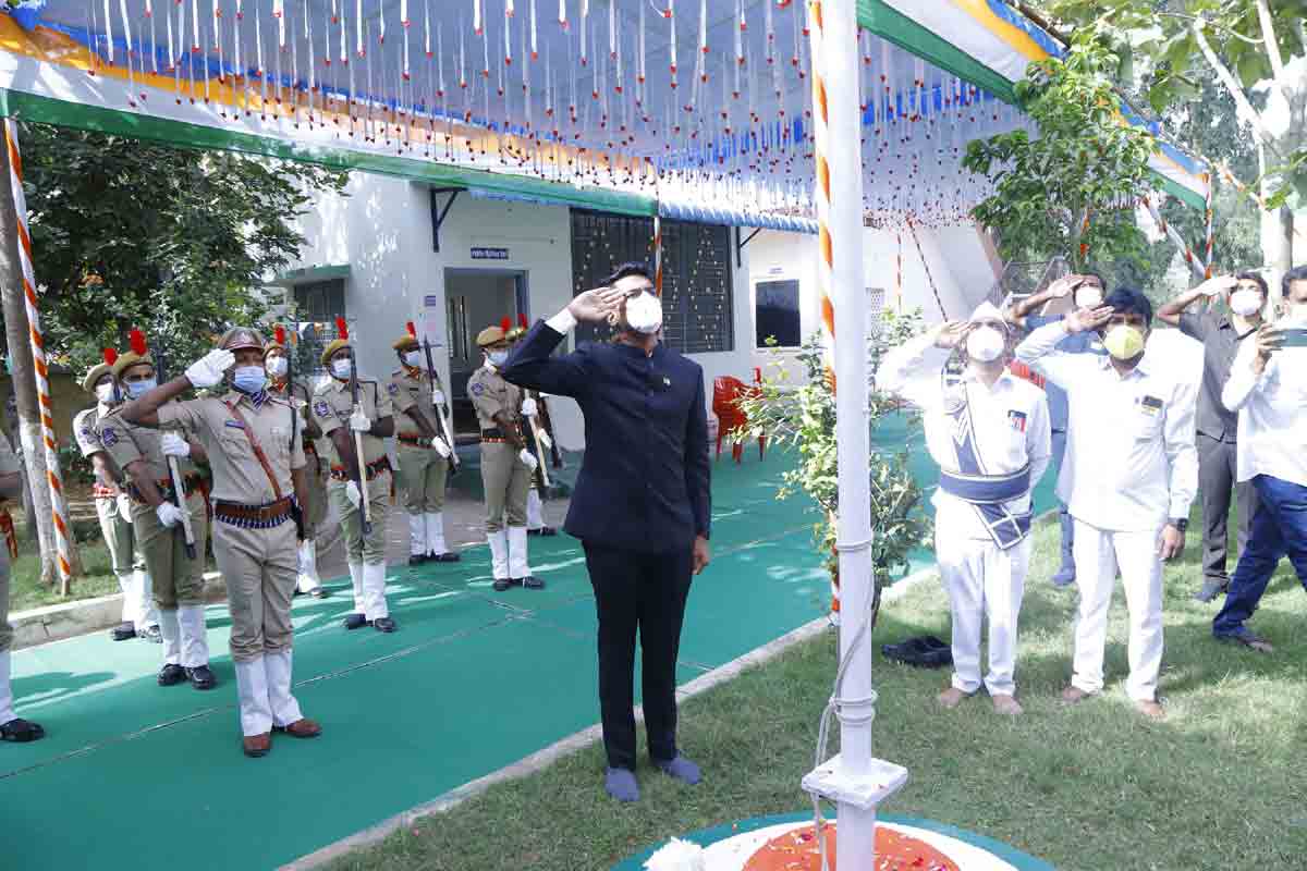 అభివృద్ధికి గీటురాయిగా.. ప్రభుత్వ పథకాలు