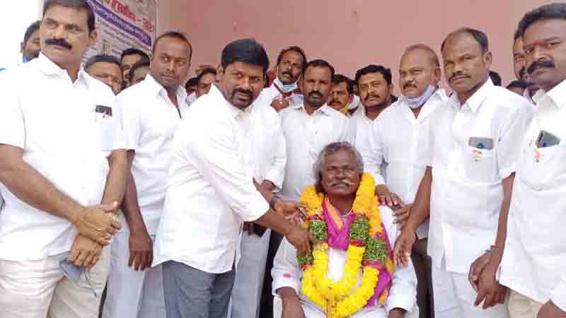 మొగులయ్యకు పద్మశ్రీ రావడం గర్వకారణం