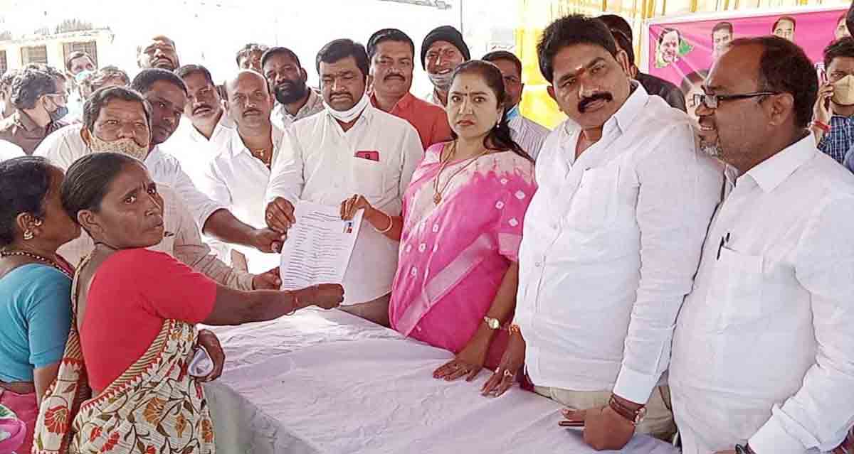 అర్హులకే డబుల్‌ బెడ్రూం ఇండ్ల్లు