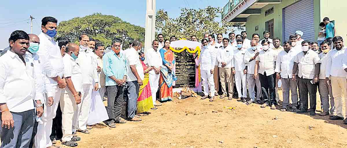 టీఆర్‌ఎస్‌తోనే రాష్ట్ర అభివృద్ధి సాధ్యం