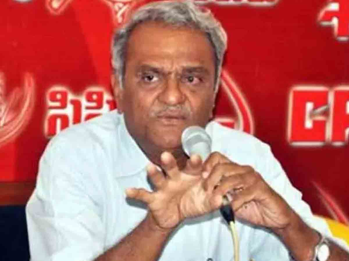 హక్కుల పై పోరాడితే పోలీసులతో దాడి చేయిస్తారా : సీపీఐ నారాయణ మండిపాటు