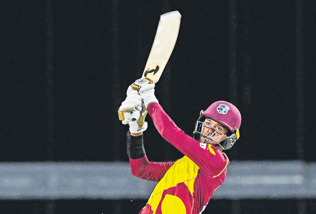 ఇంగ్లండ్‌ ఉత్కంఠ గెలుపు