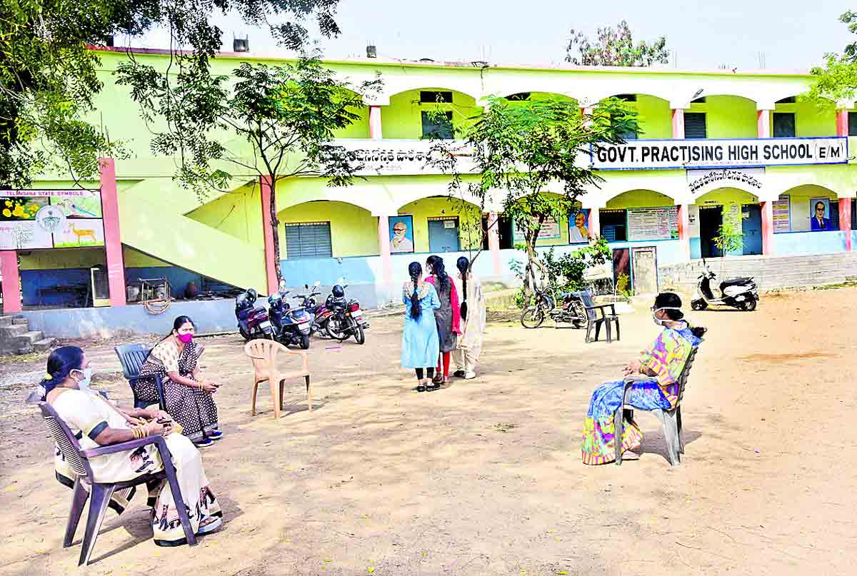 కమిటీలే కీలకం