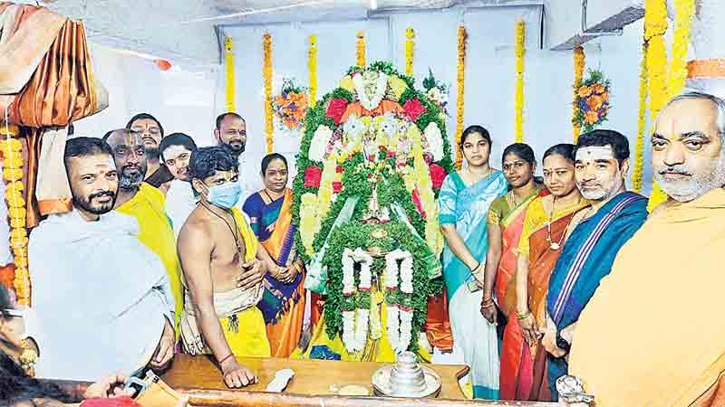 ఆలయాల్లో ముక్కోటి పూజలు