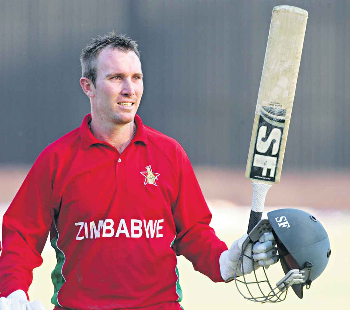 ‘భారత వ్యాపారవేత్త బెదిరించాడు’