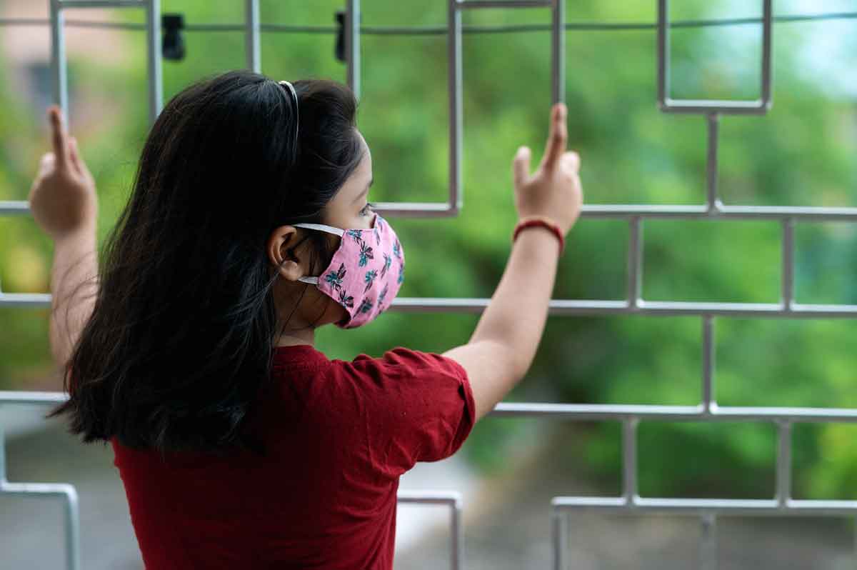 చిట్టి చేతులను రాయనిద్దాం