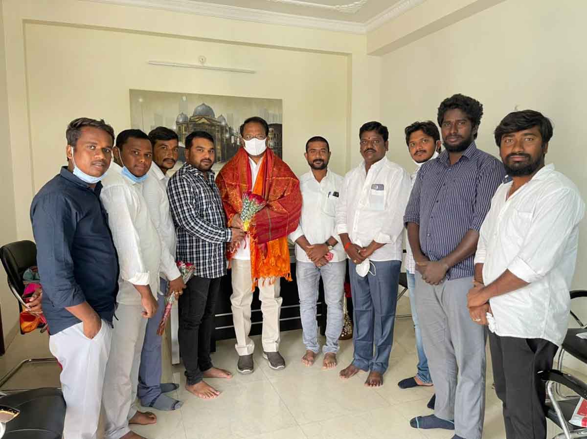 ఎమ్మెల్యే లక్ష్మారెడ్డికిశుభాకాంక్షల వెల్లువ