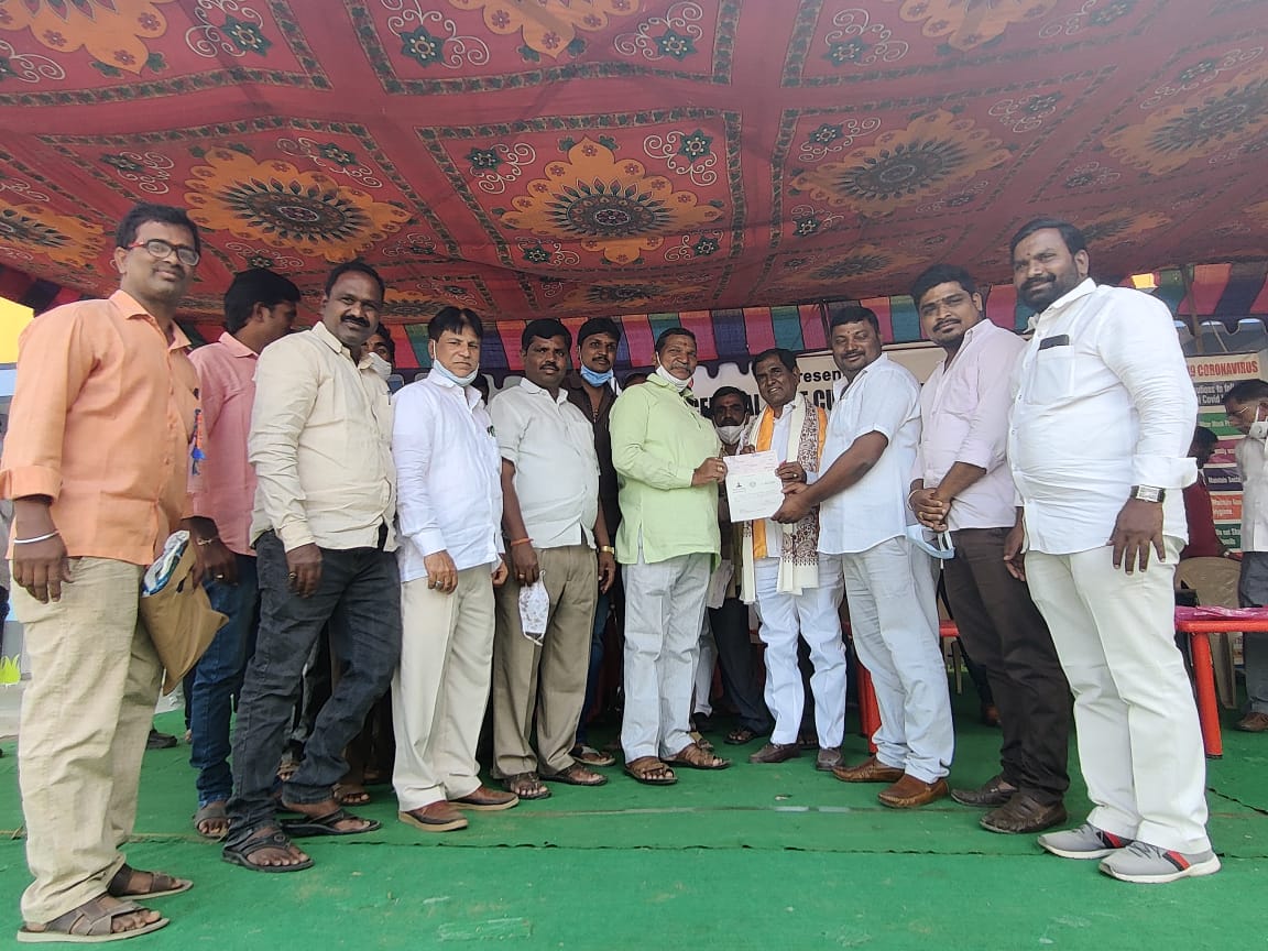 CMRF : సీఎం సహాయనిధి పేదలకు కొండంత భరోసా.. ఎమ్మెల్యే అంజయ్యయాదవ్‌