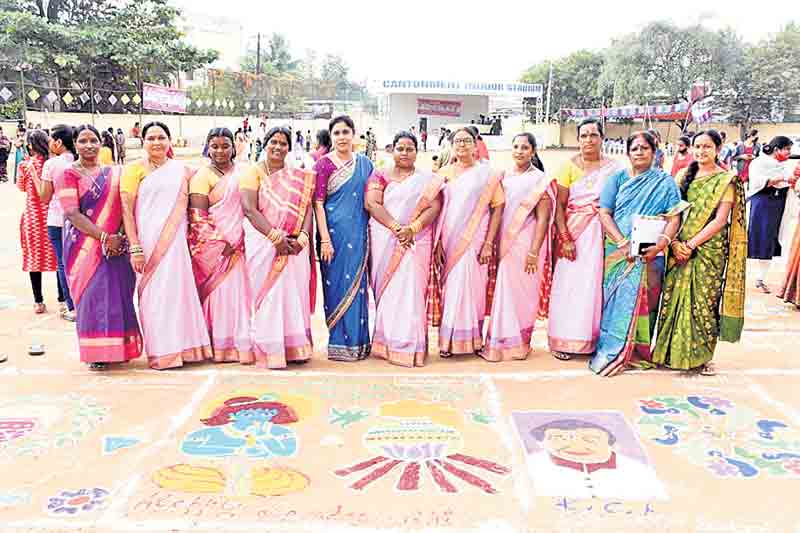 ఆకట్టుకున్న ముగ్గుల పోటీలు