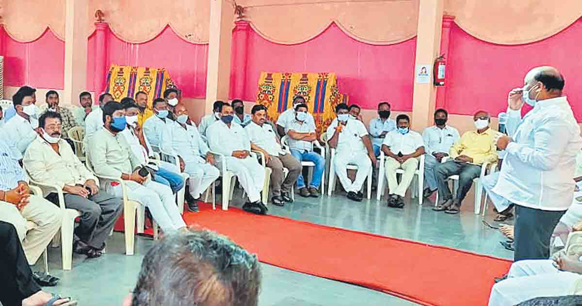 కరీంనగర్‌ బీజేపీలో కుదుపు