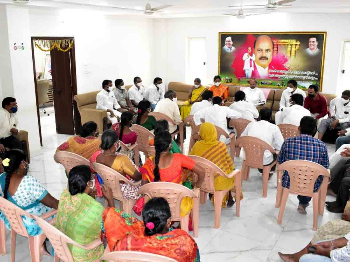 Rangareddy : పదివేల గజాలలో ఇంటి స్థలాల కెటాయింపునకు హామీ..