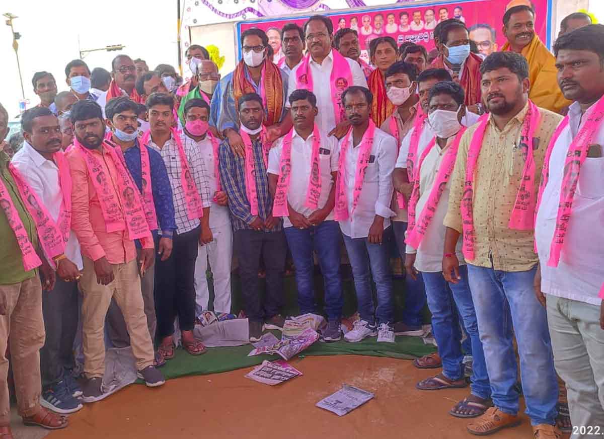 మునిగిపోయే పడవలు కాంగ్రెస్‌, బీజేపీ