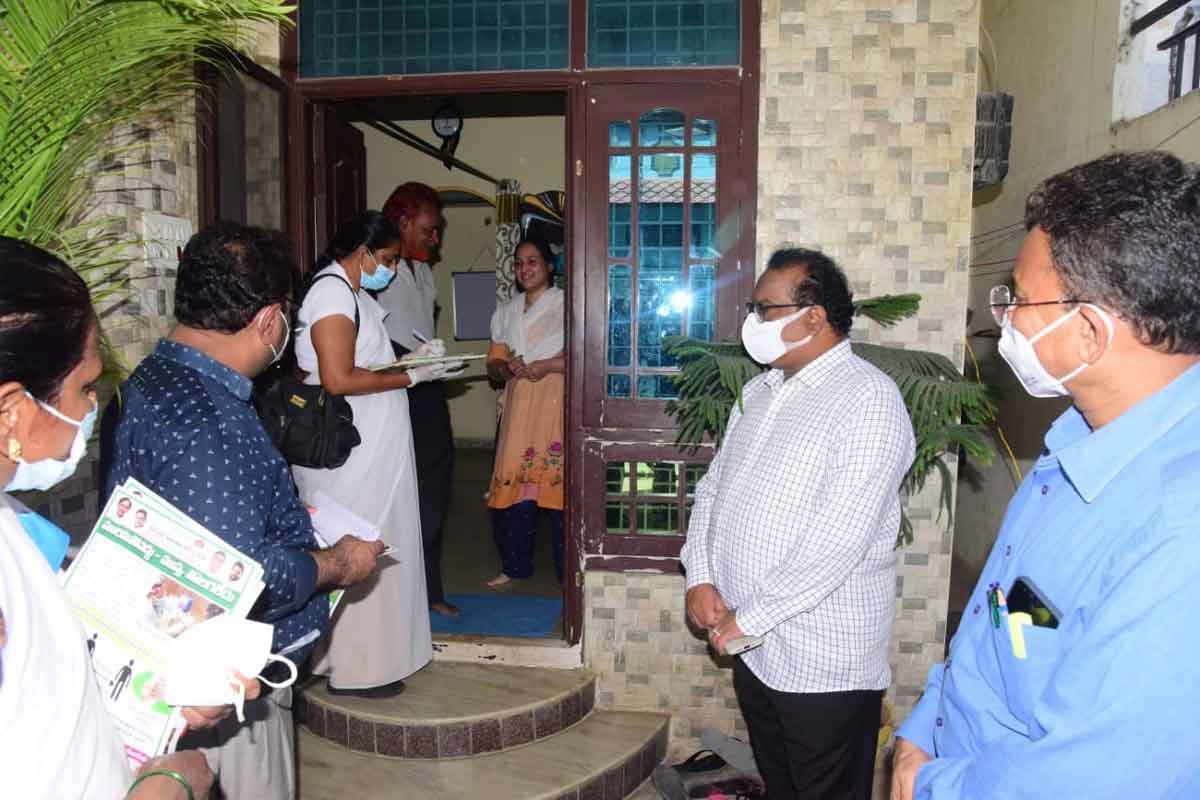 అప్రమత్తంగా ఉండాలి