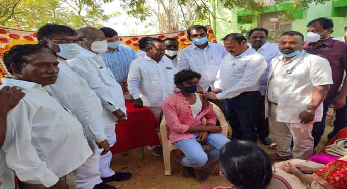 కరోనాపై నిర్లక్ష్యం వీడండి