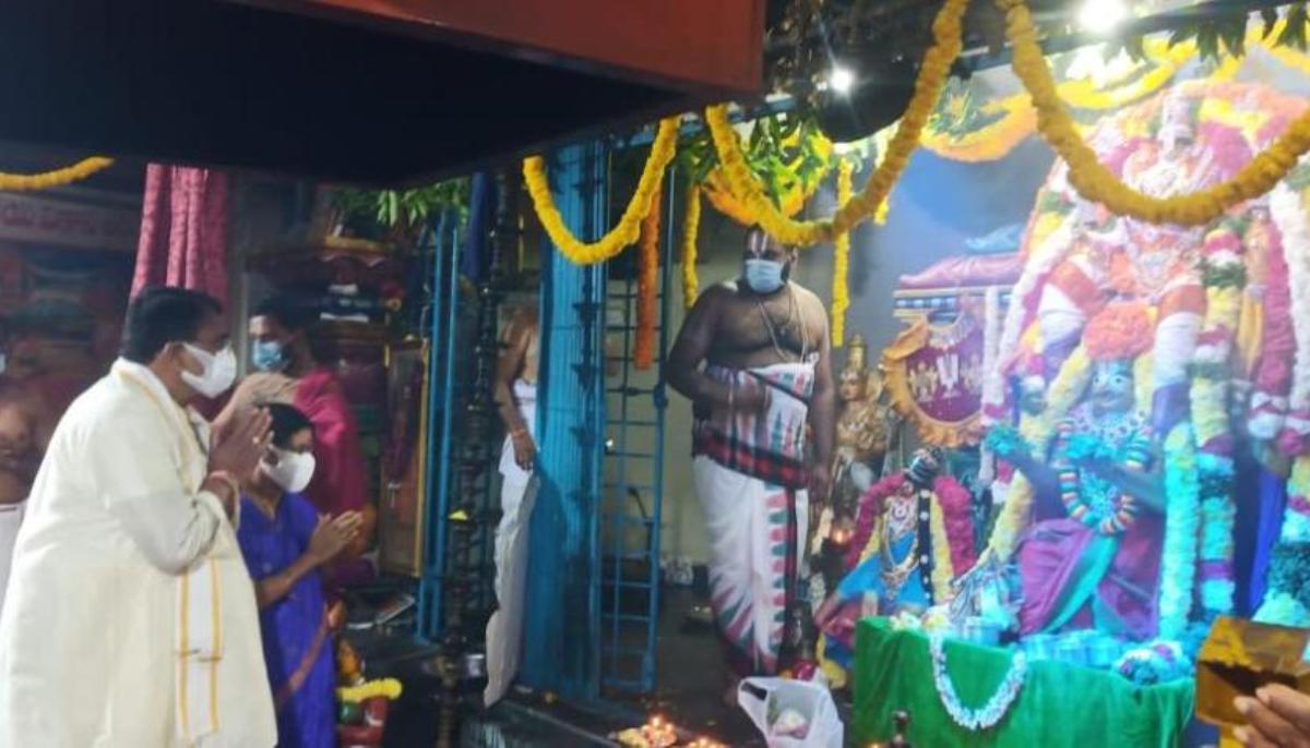 Pocharam Srinivas Reddy | ఎర్ర‌గడ్డ శ్రీ విజయలక్ష్మి అమ్మవారికి స్పీక‌ర్ పోచారం పూజలు..