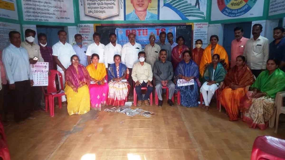 సంఘ సంస్కర్త సావిత్రిబాయిఫూలే