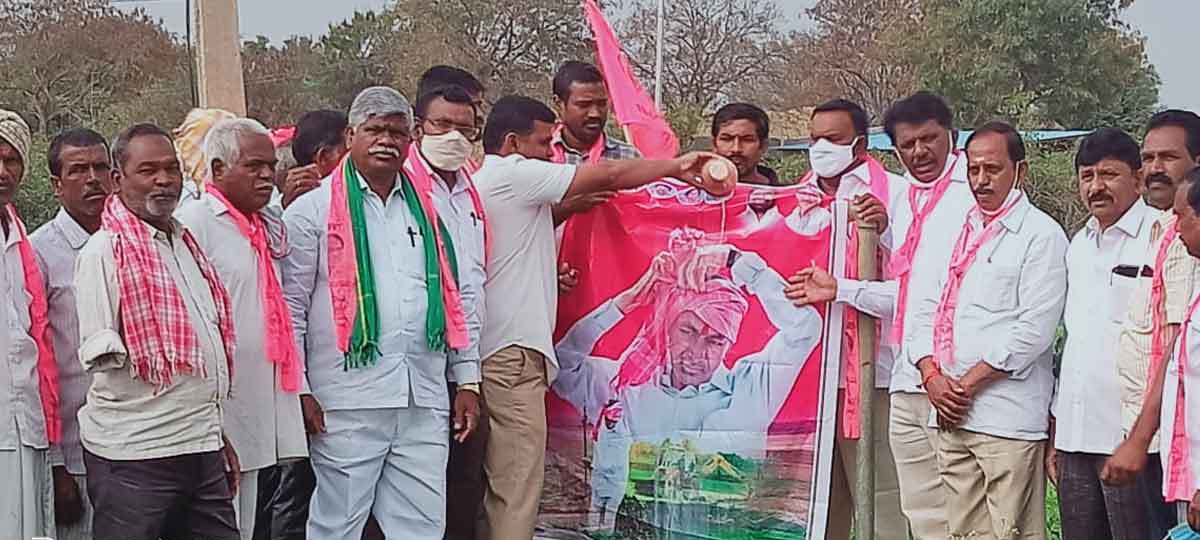 రైతుబాంధవుడు సీఎం కేసీఆర్‌