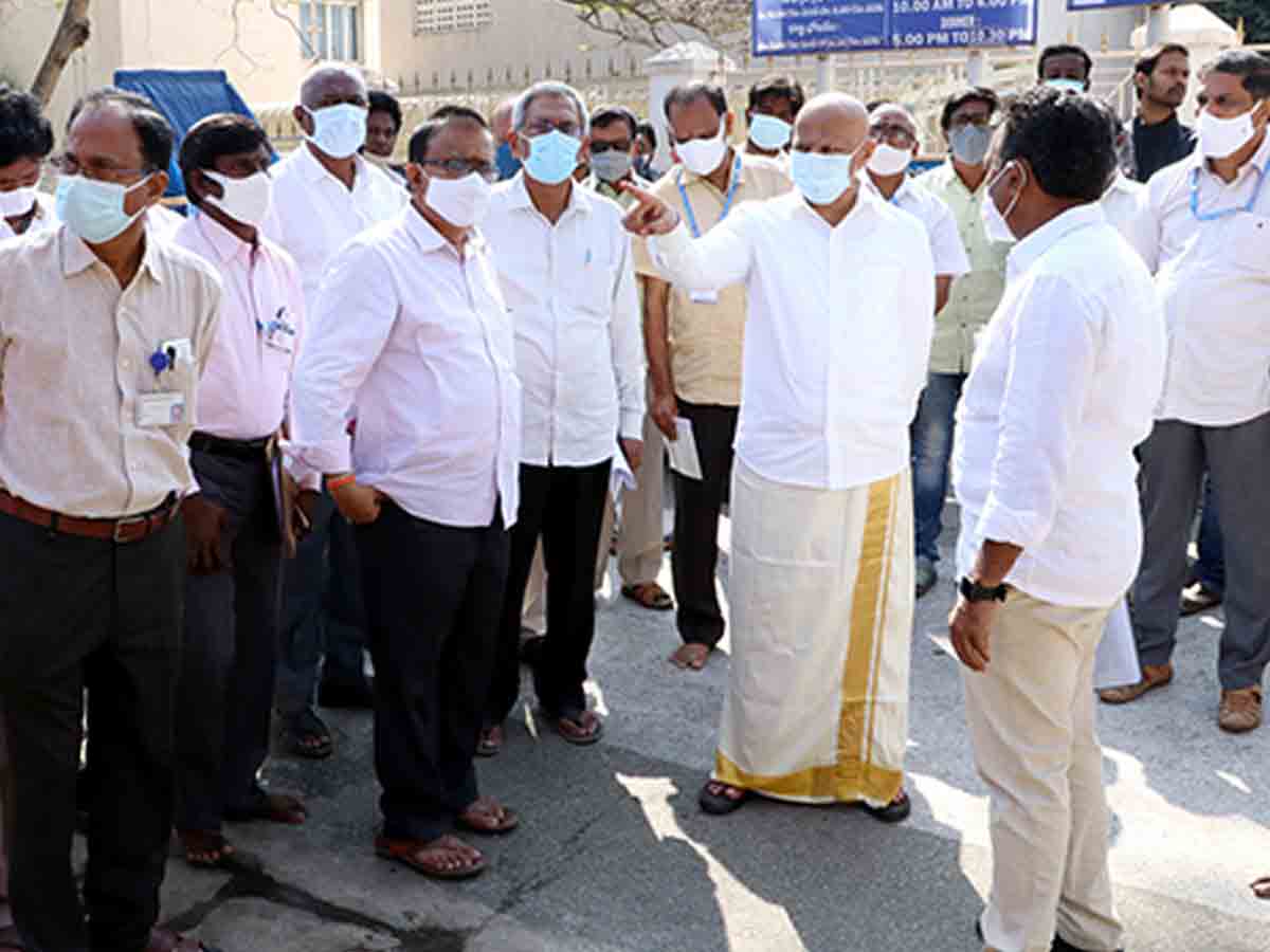 తిరుమలలో అదనపు ఈవో తనిఖీలు..