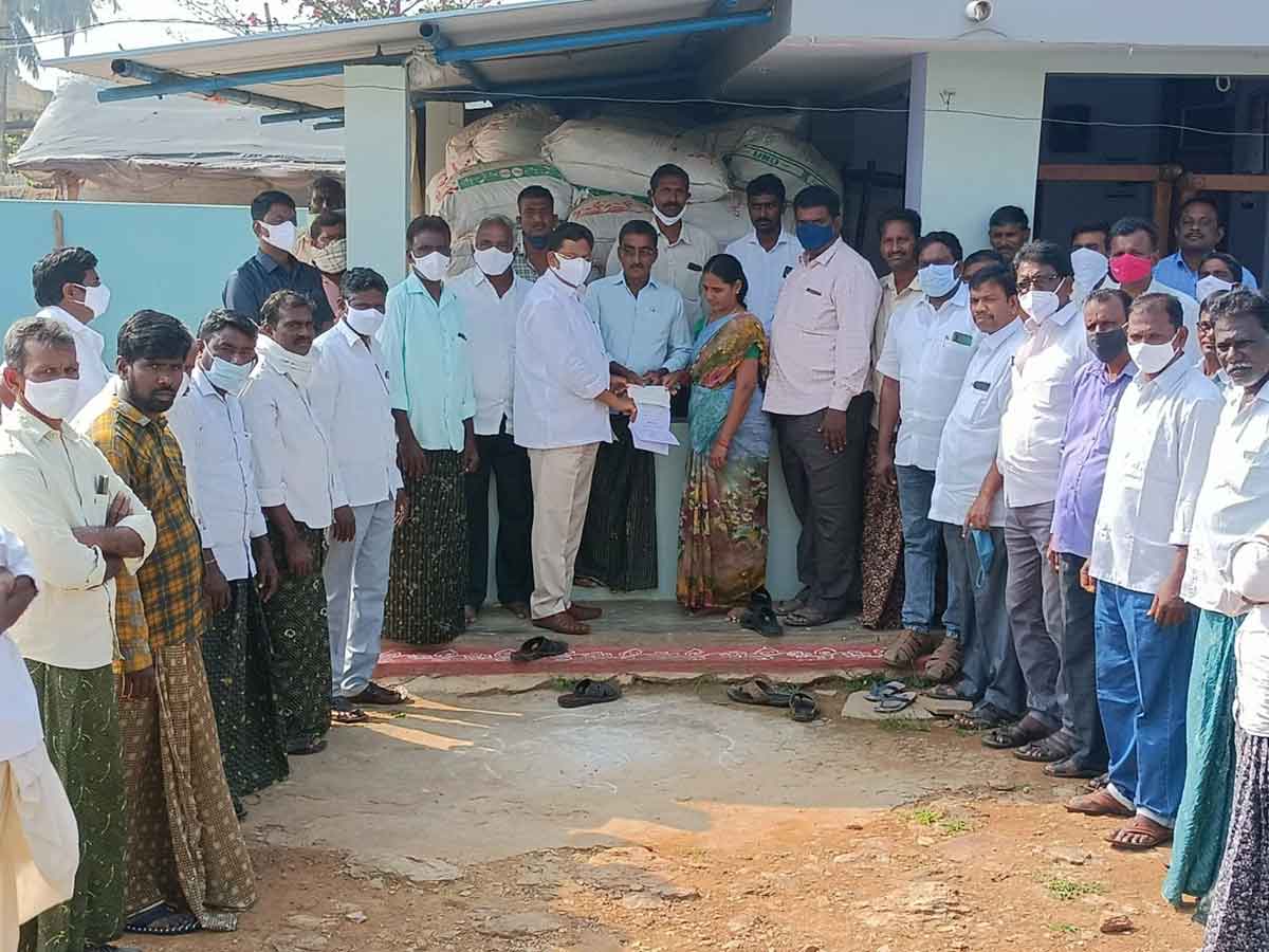 టీఆర్‌ఎస్‌ సభ్యుల కుటుంబాలకు‘బీమా’భరోసా