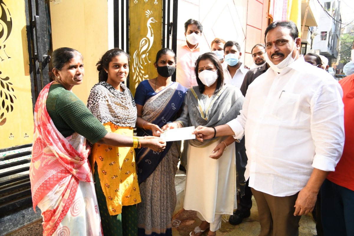 Government schemes | పేదలకు అండగా నిలిచేందుకే సంక్షేమ పథకాలు : మేయర్‌ గద్వాల్‌ విజయలక్ష్మి