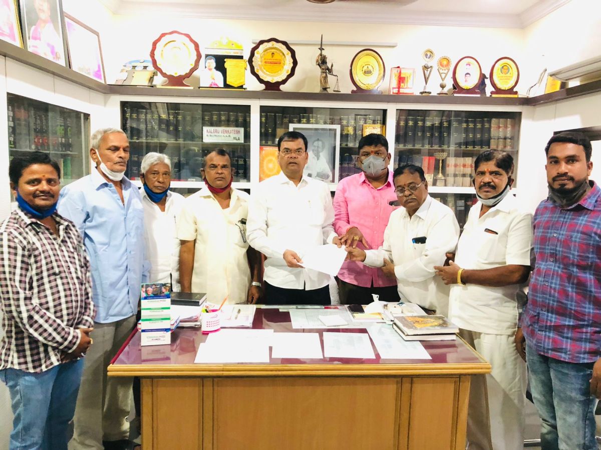 Local problems | స్థానిక సమస్యలకు సత్వరమే పరిష్కారం : ఎమ్మెల్యే కాలేరు వెంకటేశ్‌