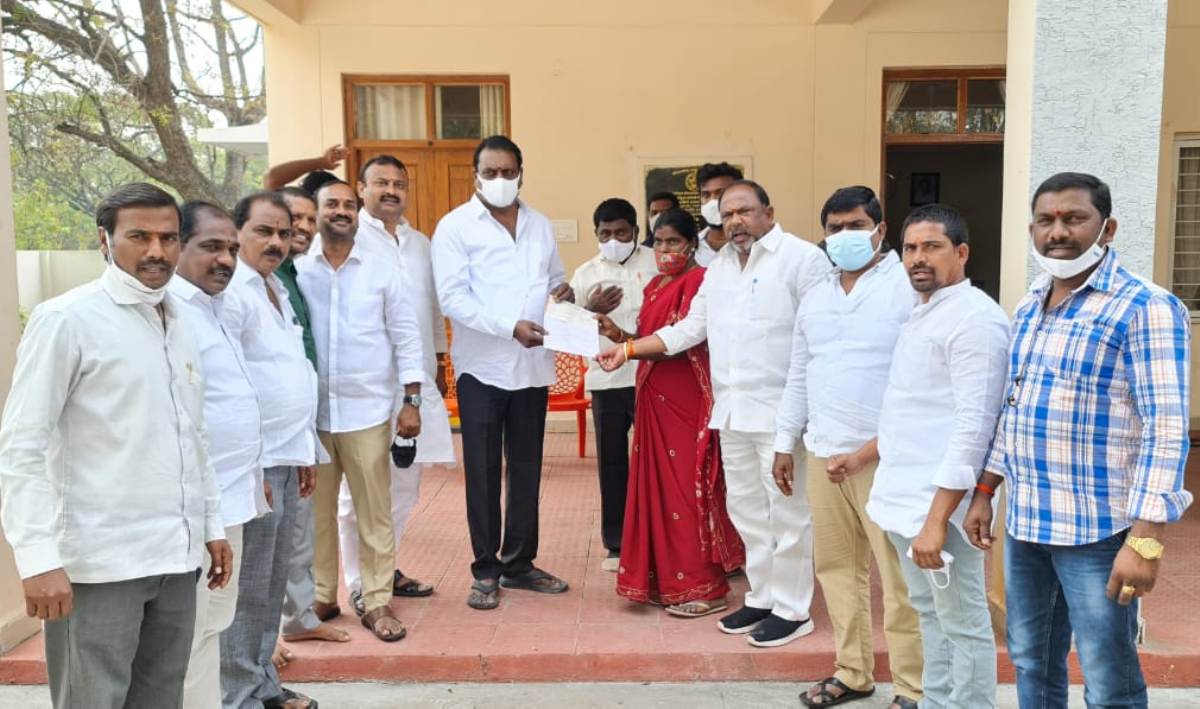 Trs activists | కార్యకర్తల కుటుంబాలను ఆదుకుంటాం : ఎమ్మెల్యే ప్రకాశ్‌ గౌడ్‌