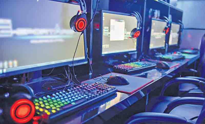 ఆ కేఫ్‌తో లింకేంటి?