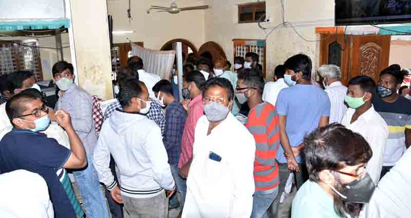 రిజిస్ట్రేషన్‌ చార్జీల ఎఫెక్ట్‌