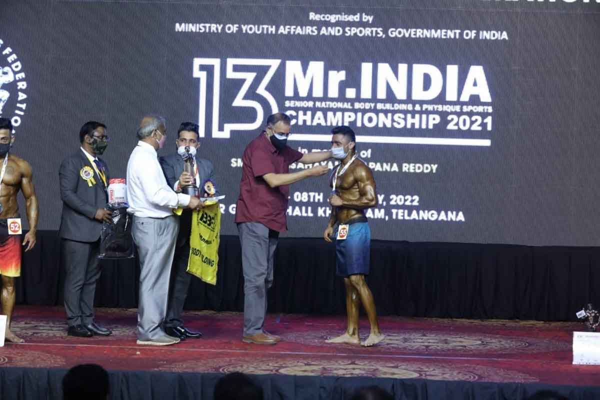 ‘కండల’షో అదుర్స్‌