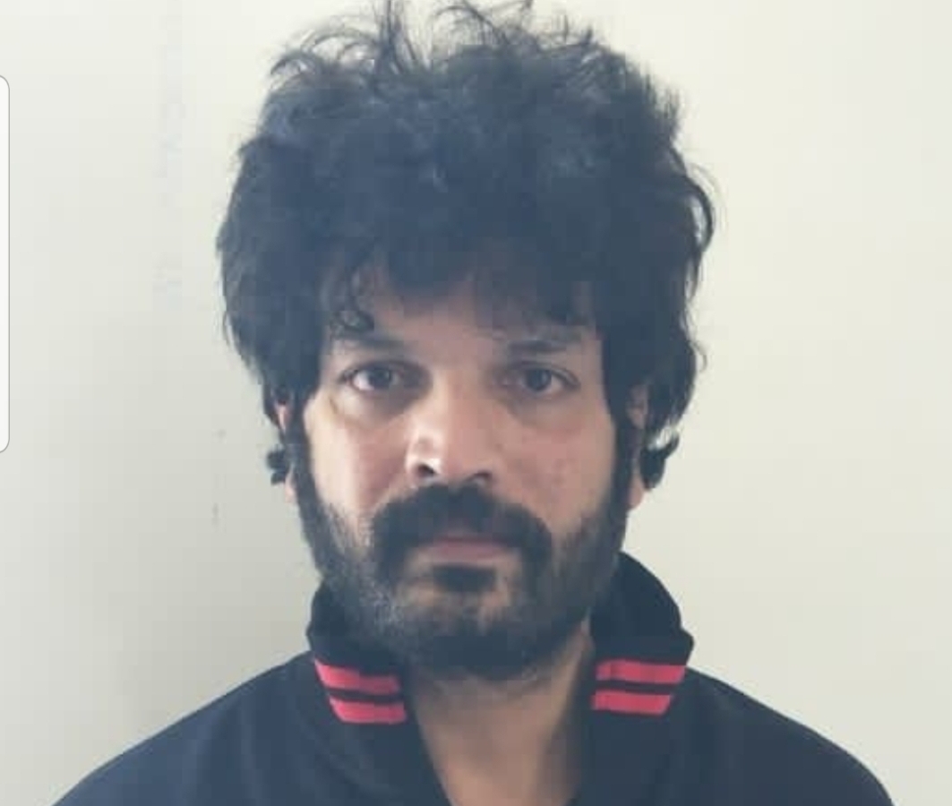 Drunk and drive | మద్యం సేవించి.. వాహనాలను ఢీ కొట్టి నటుడు దాసరి అరుణ్‌కుమార్‌ హల్‌చల్‌