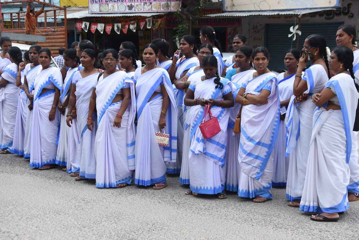 సేవకు సెల్యూట్‌