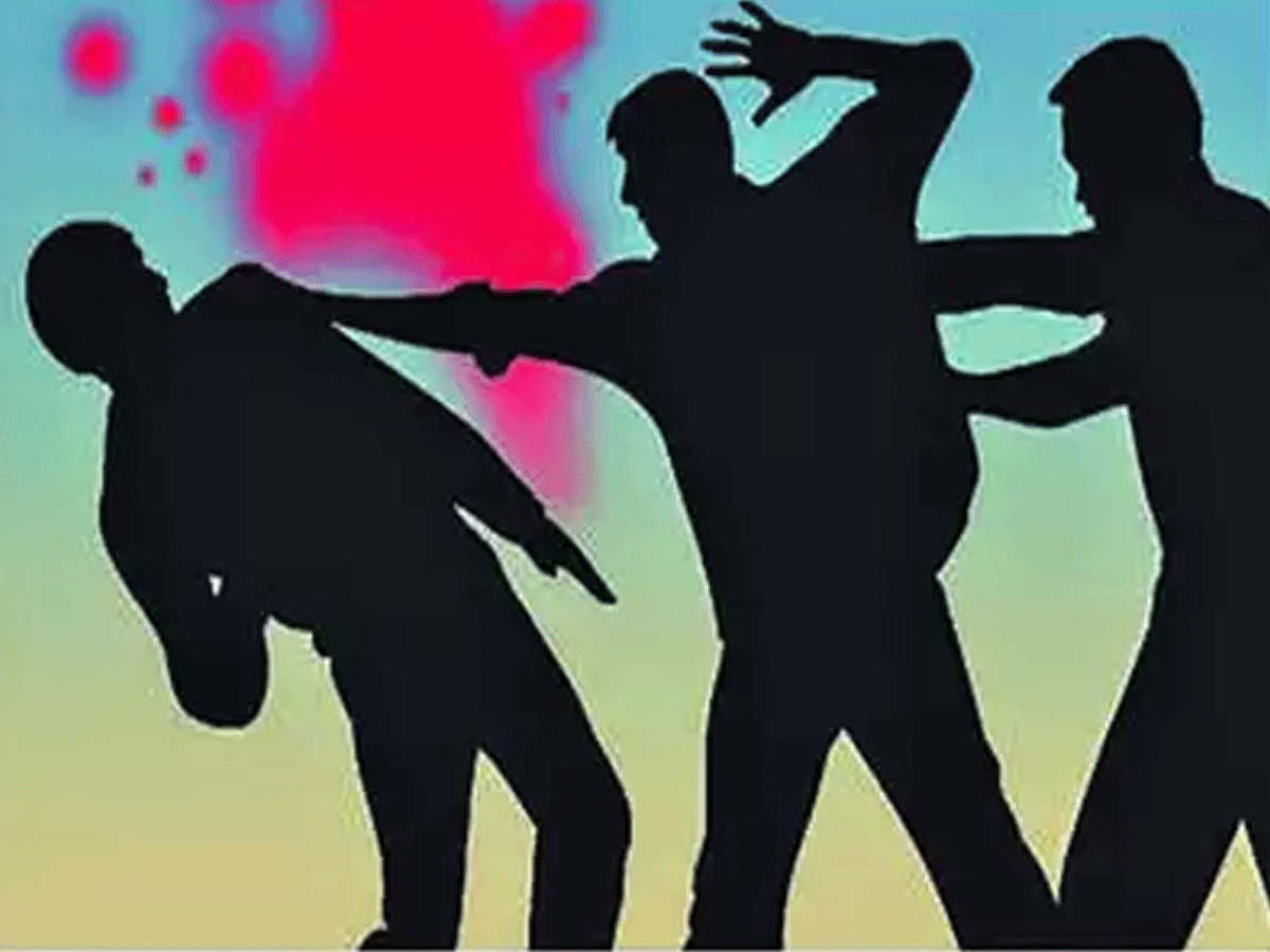 ఇరువర్గాల మధ్య ఘర్షణ.. ఇద్దరు దారుణ హత్య