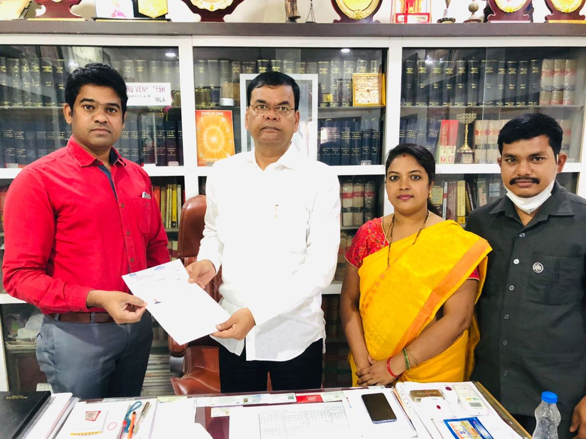 Cmrf | సీఎం రిలీఫ్‌ ఫండ్‌ చెక్కు అందజేత