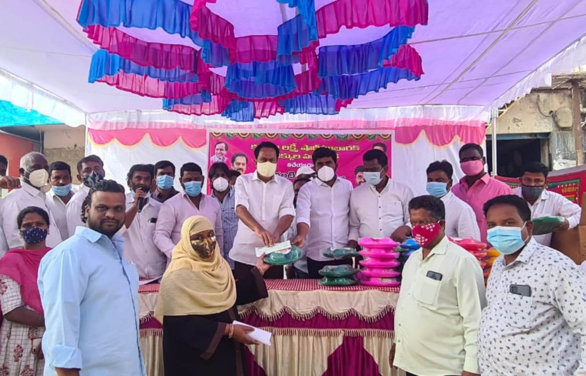 Welfare schemes | మానవీయ కోణంలో సంక్షేమ పథకాలు :  ఎమ్మెల్యే మాగంటి గోపినాథ్
