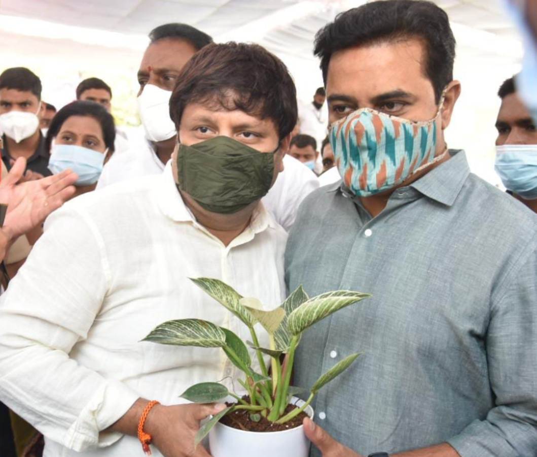 Minister ktr | మంత్రి కేటీఆర్‌ను క‌లిసిన కొణతం