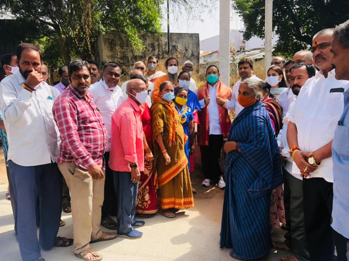 Line‌ shifting‌ works | కరెంటు లైన్‌ షిప్టింగ్‌ పనుల ప్రారంభం