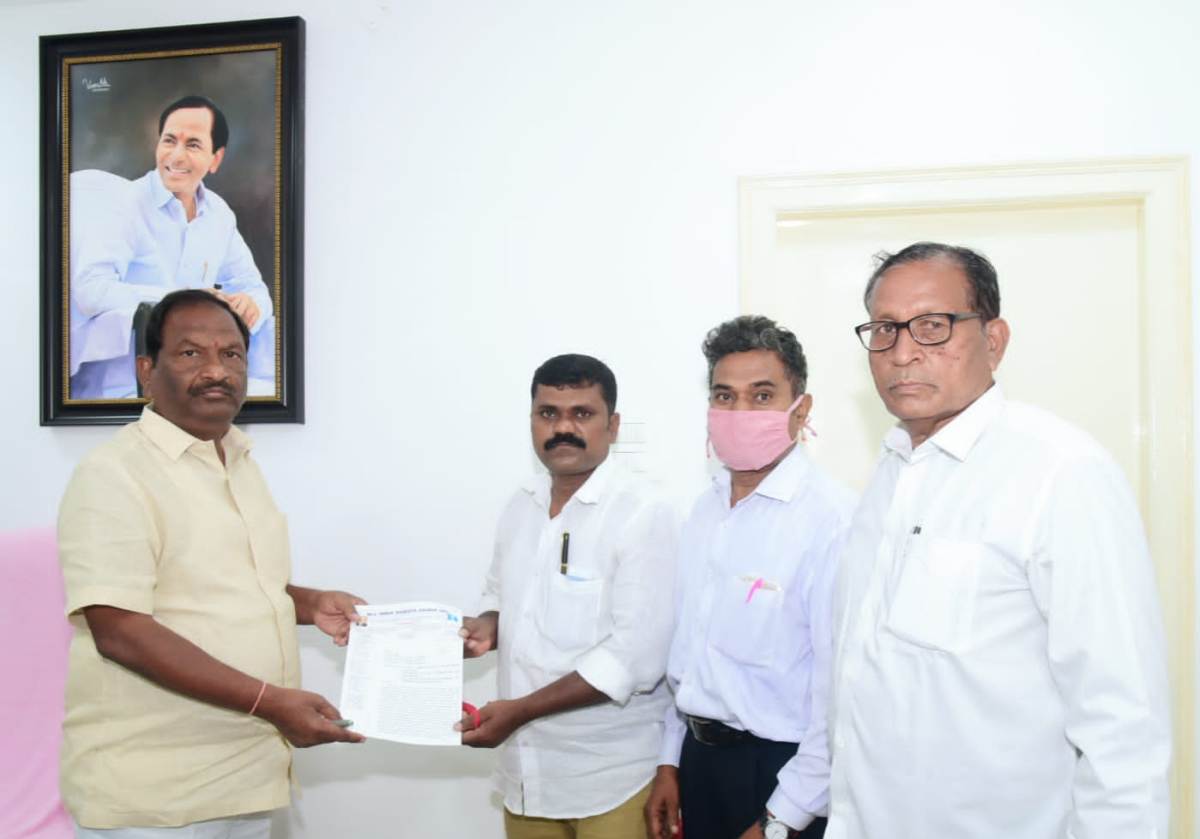 Samata Sainik Dal | మంత్రి కొప్పుల ఈశ్వర్‌ను కలిసిన సమతా సైనిక్‌దళ్‌ రాష్ట్ర నేతలు