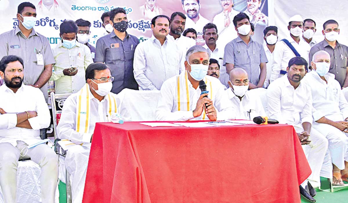 పేదలకు ఇంగ్లిష్‌ మీడియం వద్దా?