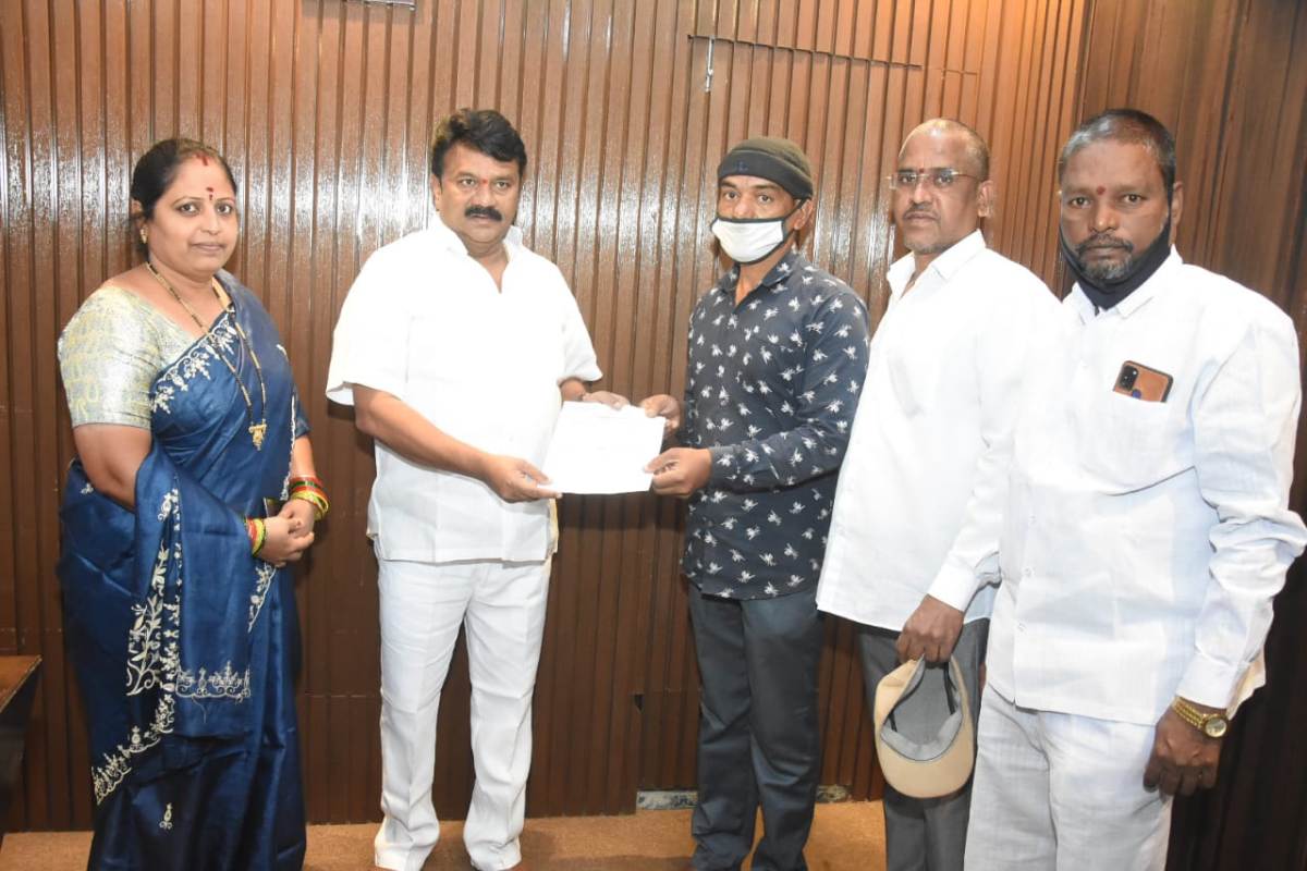 Cmrf | ఆర్థిక ఇబ్బందులు ఉన్న పేదల‌కు సీఎంఆర్ఎఫ్‌ వ‌రం : మంత్రి తలసాని శ్రీనివాస‌ యాద‌వ్‌