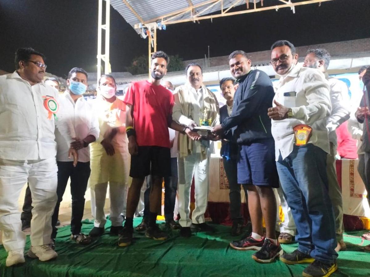 Sports meet | క్రీడాకారులు జాతీయ స్థాయికి ఎదుగాలి