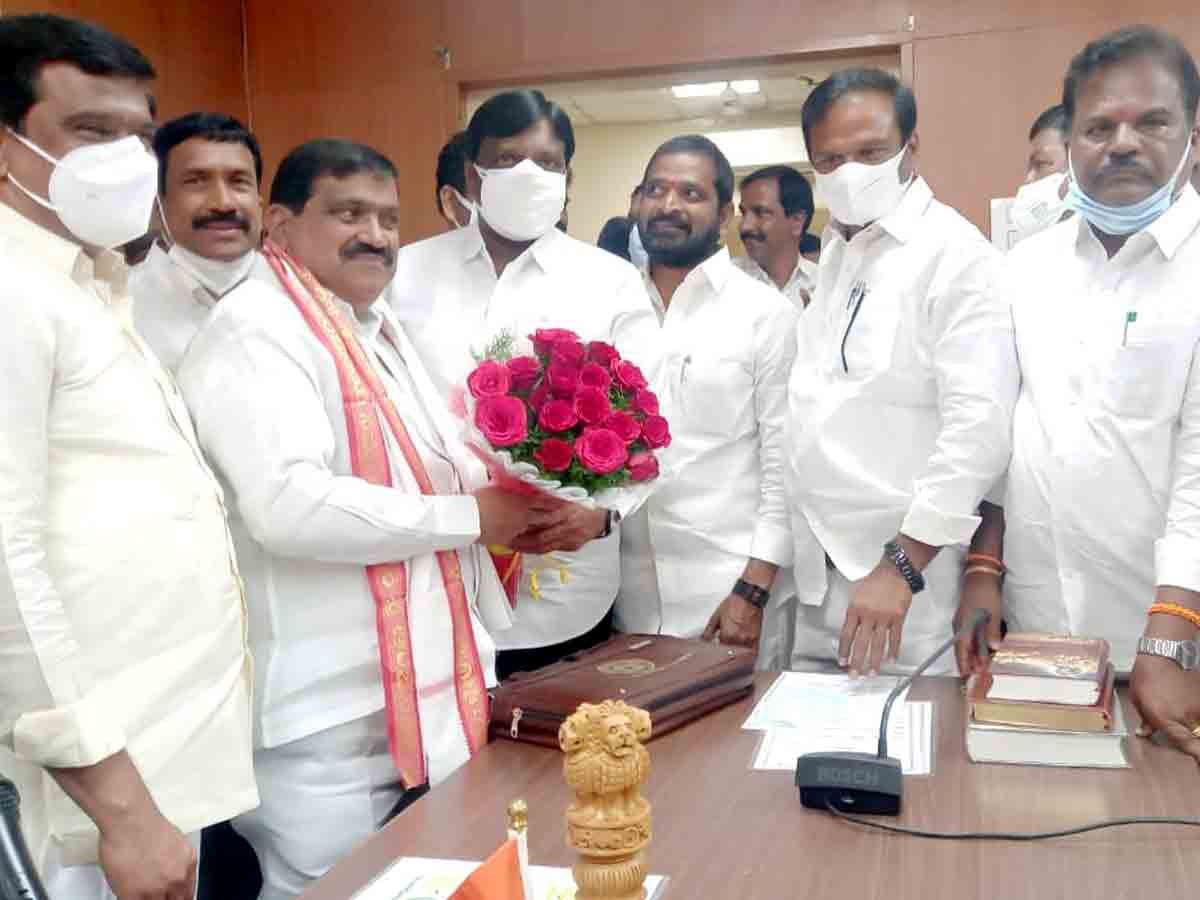 Parigi : ఎమ్మెల్సీ మహేందర్‌రెడ్డికి శుభాకాంక్షలు..